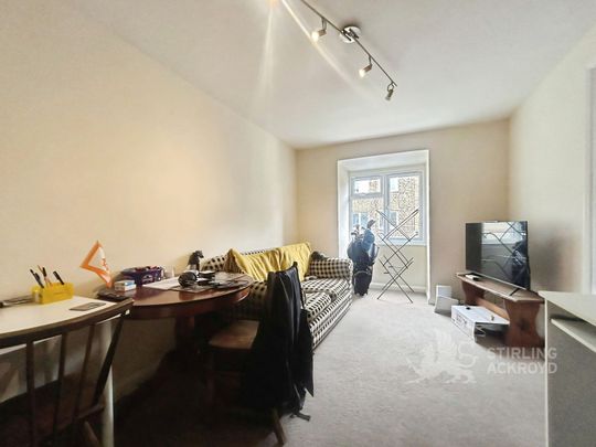 Drummond Road, Guildford, Surrey, GU1 4NT - Photo 1