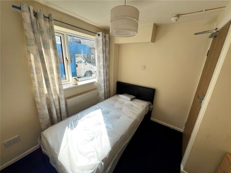 Albert Street, Todmorden, West Yorkshire, OL14 - Photo 2