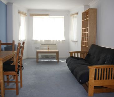 1 bed Apartment - To Let - Photo 3