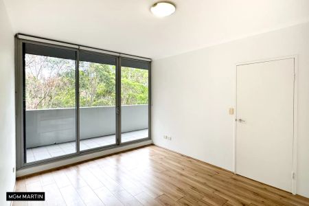 MGM MARTIN – TWO BEDROOM APARTMENT - Photo 3