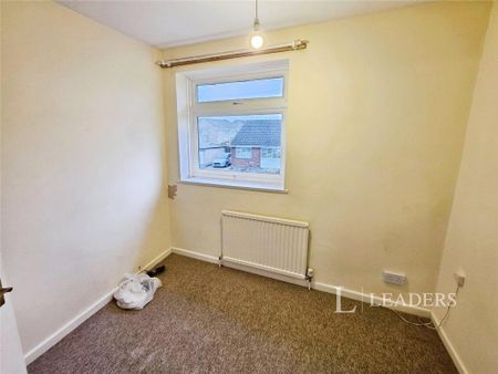 3 bedroom semi-detached house to rent - Photo 5