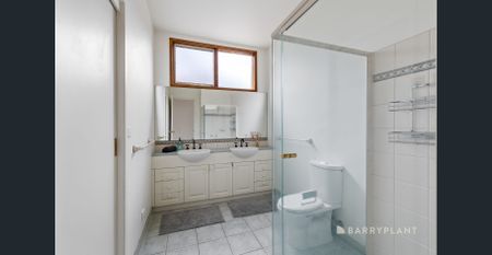 Beautiful Family Home in Prime Eltham Location - Photo 5