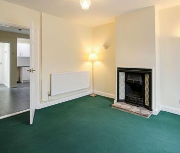 2 bedroom end of terrace house to rent - Photo 4