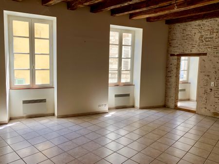 Location Appartement 3 pièces 69m² CAHORS 46000 - Photo 2