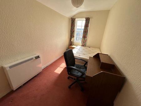 5 bedroom flat to rent - Photo 4