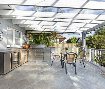 Contemporary Family Home Moments from Cabarita Waterfront - Photo 5