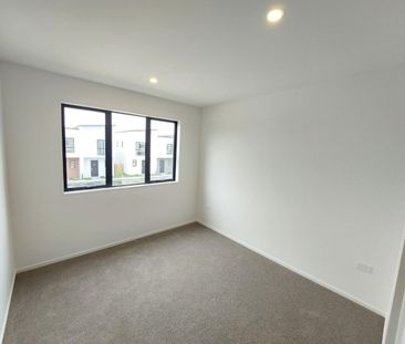 2 bedroom townhouse - Photo 4