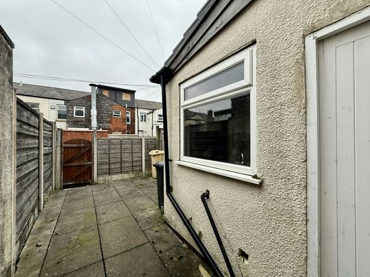 Terraced House to rent on - Photo 1