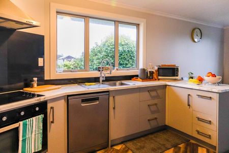 Wonderful Waiau Cres! - Photo 3