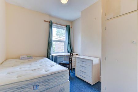 4 bedroom house to rent - Photo 2