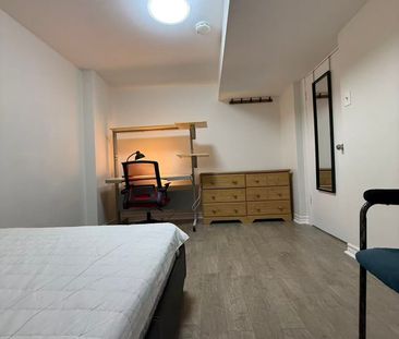 For Lease - 16 Farmington Crescent Unit# Bsmt, Toronto, Ontario - Photo 1