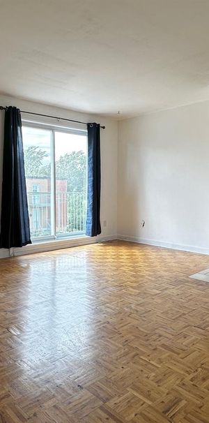 Appartement Longueuil (Le Vieux-Longueuil) À Louer - Photo 1