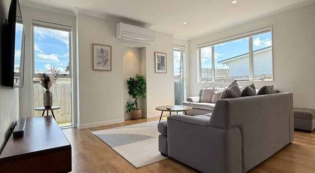 Papakura Pristine 5 Bedroom Family Home for Rent! - Photo 1