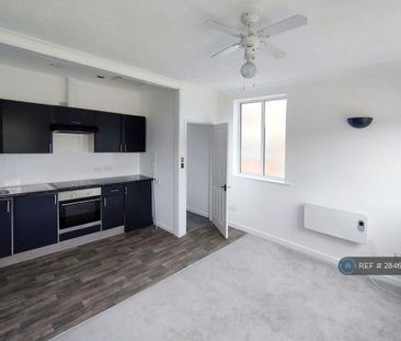 1 bedroom flat to rent - Photo 3
