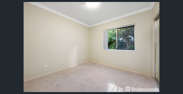 Low-Maintenance Living in the Heart of Everton Park - Photo 1