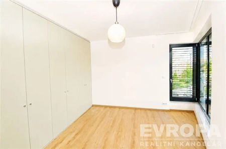 Pronájem 3+kk/terasa, garáž, Parková čtvrť, Praha 3, Žižkov - Fotografie 4