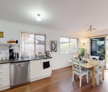 Charming 3-Bedroom Home in Secure Estate with Pool Access - Photo 1