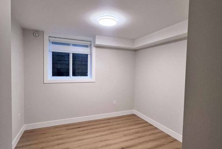 16632 18A Avenue, Surrey - Photo 5