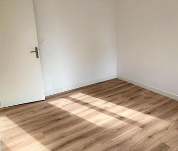 Location Appartement 4 pièces 82m² MONTMIRAIL 51210 - Photo 2
