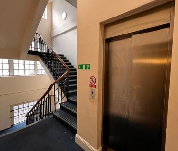 1 Bed Flat, Eastgate, LS2 - Photo 1