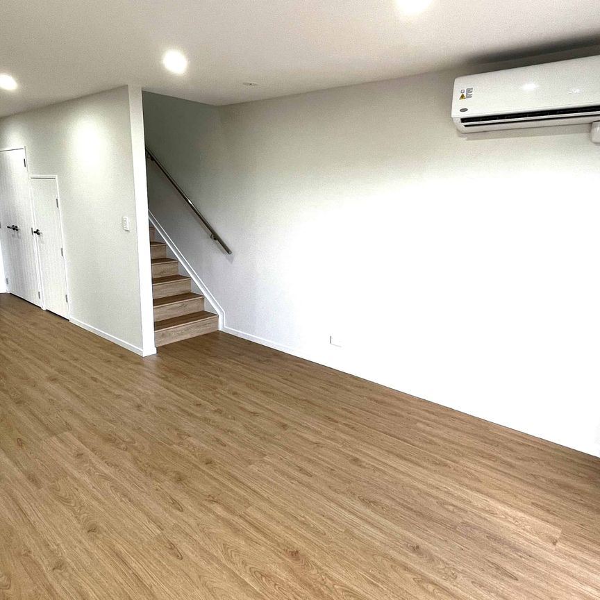 RARE MODERN PENTHOUSE- SPACIOUS & CENTRAL - Photo 1