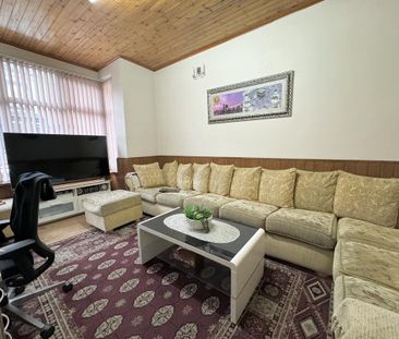 4 bedroom terraced house to rent - Photo 1