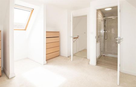 4 bedroom semi-detached house to rent - Photo 4