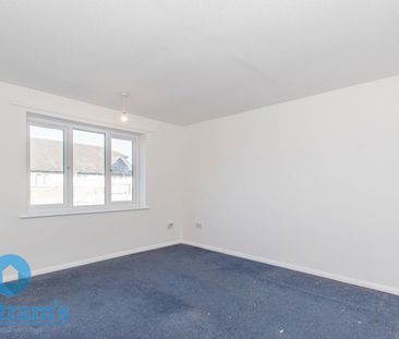 2 bed Apartment for Rent - Photo 2