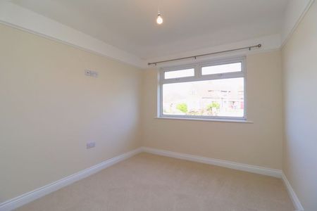 Laura Close, Gloucester - Photo 3