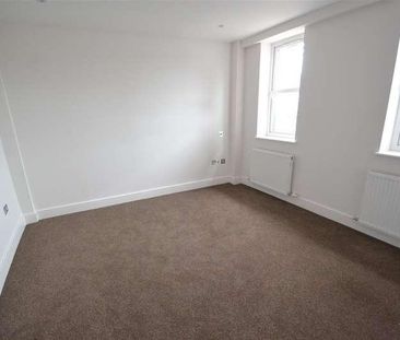 Victoria Road, Horley, RH6 - Photo 4