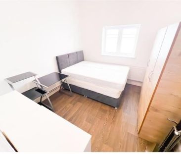 Room in a Shared House, Green Lane, IG3 - Photo 1