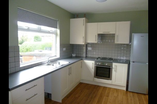 2 Bed Terraced House, Annesley Road, S8 - Photo 1