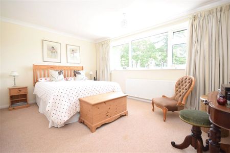 Strawberry Hill Close, Twickenham, Middlesex, TW1 - Photo 4