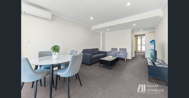 Furnished 2 Bedroom Apartment! - Photo 1