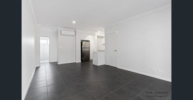 Modern 1 Bedroom apartment - Photo 1