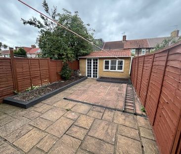 Kingsmill Road, Dagenham, RM9 - Photo 6