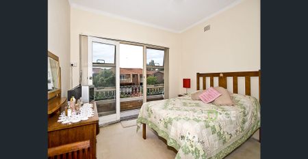 Stylish and Ultra Convenient - Photo 3