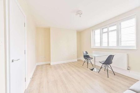 Wandsworth Road, Nine Elms, SW8 - Photo 4