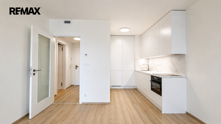Pronájem bytu 1+kk v osobním vlastnictví 45 m², Praha 9 - Hloubětín - Photo 5