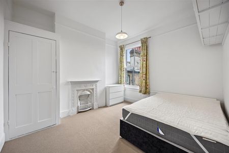 Mostyn Gardens, Kensal Rise, London - Photo 3