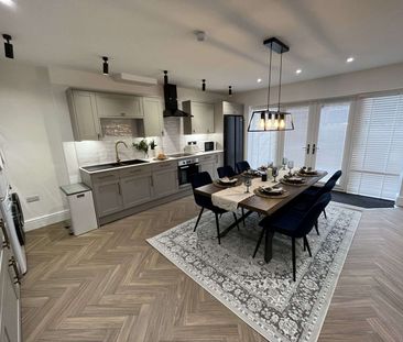 Modern Spacious Studio Rooms Fully Furnished Bills Included - Photo 5