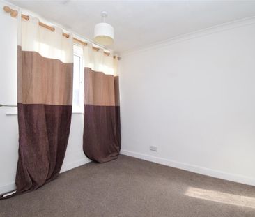 Denby Dale Road West, Calder Grove, Wakefield - Photo 1