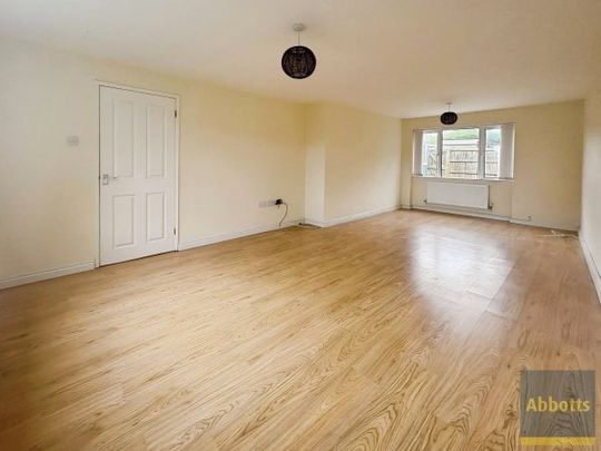 LEE CHAPEL SOUTH, BASILDON - Photo 1