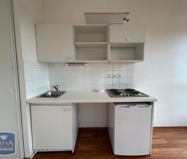 Location Appartement 2 pièces 41m² AVRILLE 49240 - Photo 3