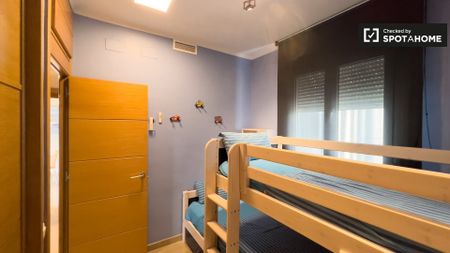 barcelona, Catalonia 08013 - Photo 3