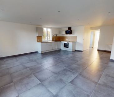 Location Appartement 4 pièces 80 m2 à Le Coudray - Photo 2