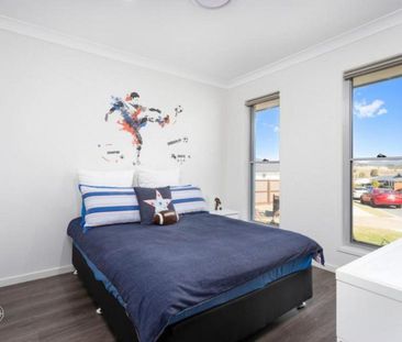 12 Tamborine Street, South Ripley QLD 4306 - House For Rent | Domain - Photo 3