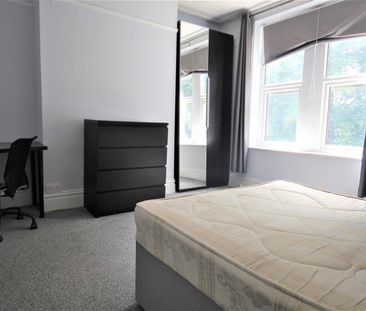 5 bedroom terraced house to rent - Photo 5