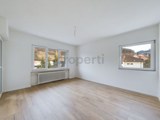 Stillvolle und renovierte 4.5-Zimmer Wohnung in Waldenburg - Foto 1