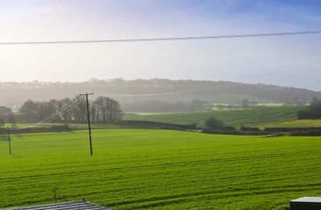 2 bedroom end of terrace house to rent - Photo 4